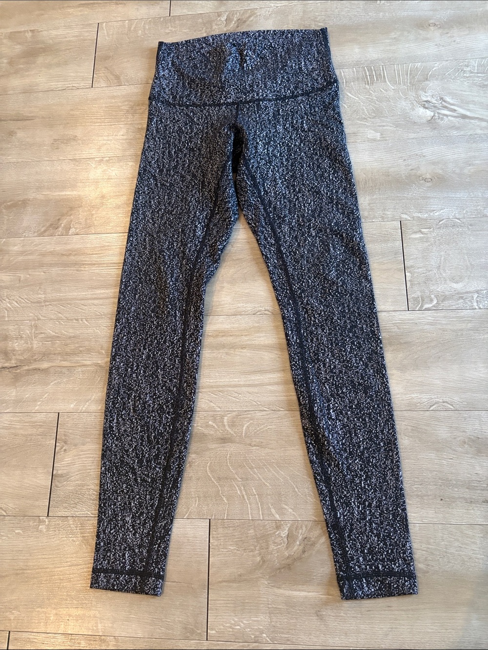 Lululemon Size 6 Heathered Black High-Waist Leggings 30” Inseam